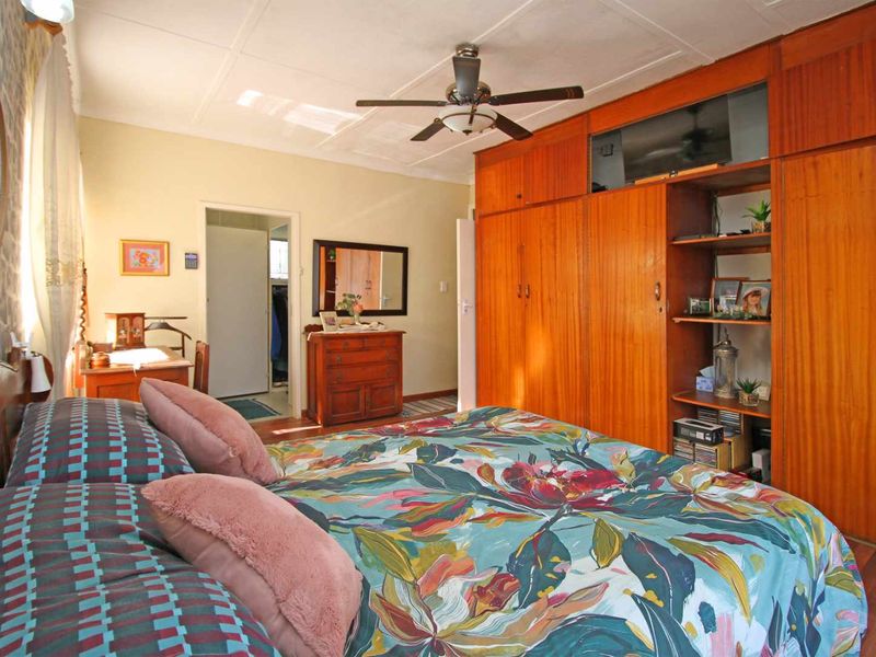 Spacious Family Comfort in a Peaceful Setting - Photo 4