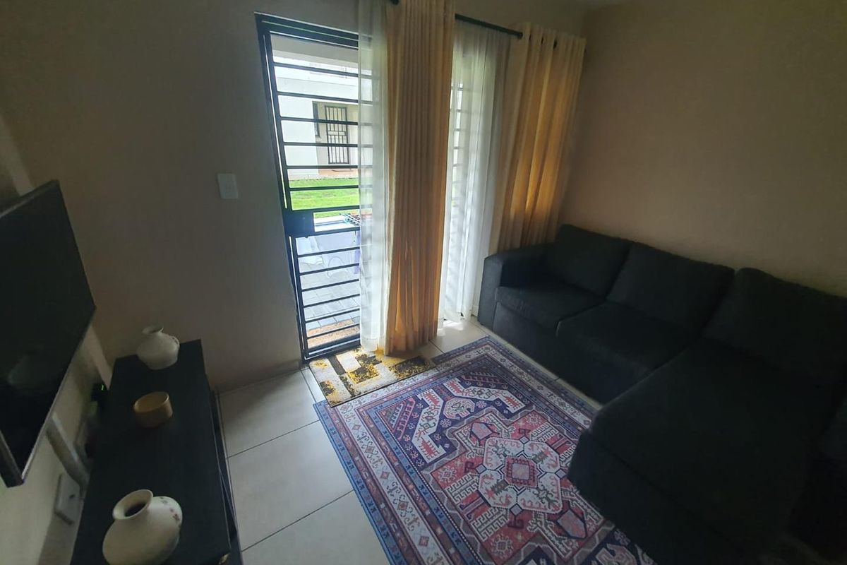 First Time Home Buyer's Townhouse - Photo 3