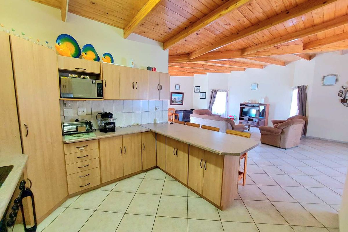 Niemann's Self Catering Family Home - Photo 5