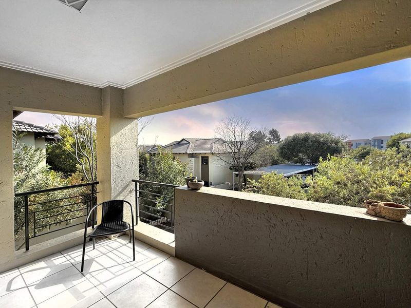 Beautiful 2 Bedroom Apartment in Excellent Estate - Photo 10