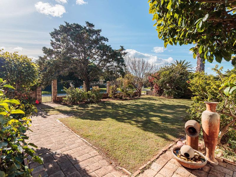 To Rent | Summerstrand: 4 Bedroom & 1 Bedroom Flatlet to Rent - Photo 7