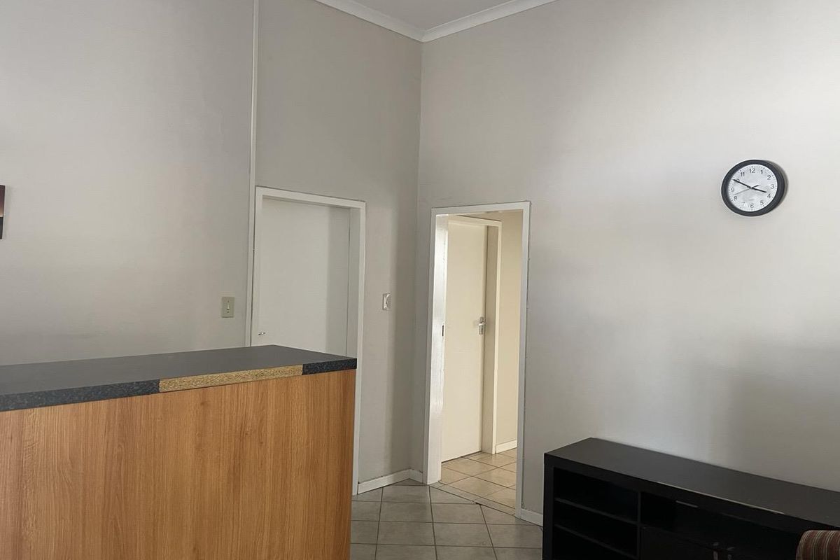 Huge property in Windhoek City Centre Office zoned! - Photo 2