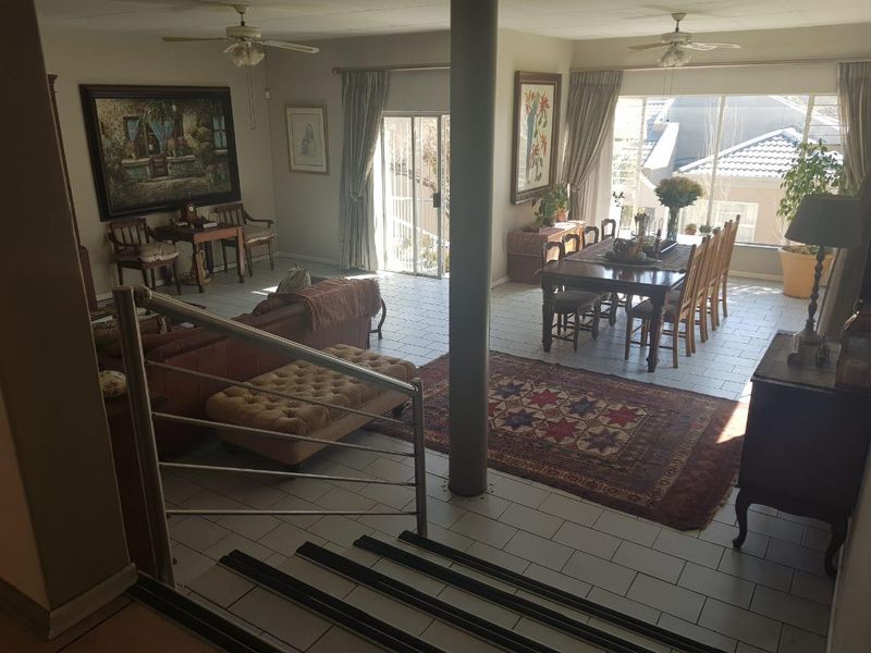 Timeless Charm - Photo 2