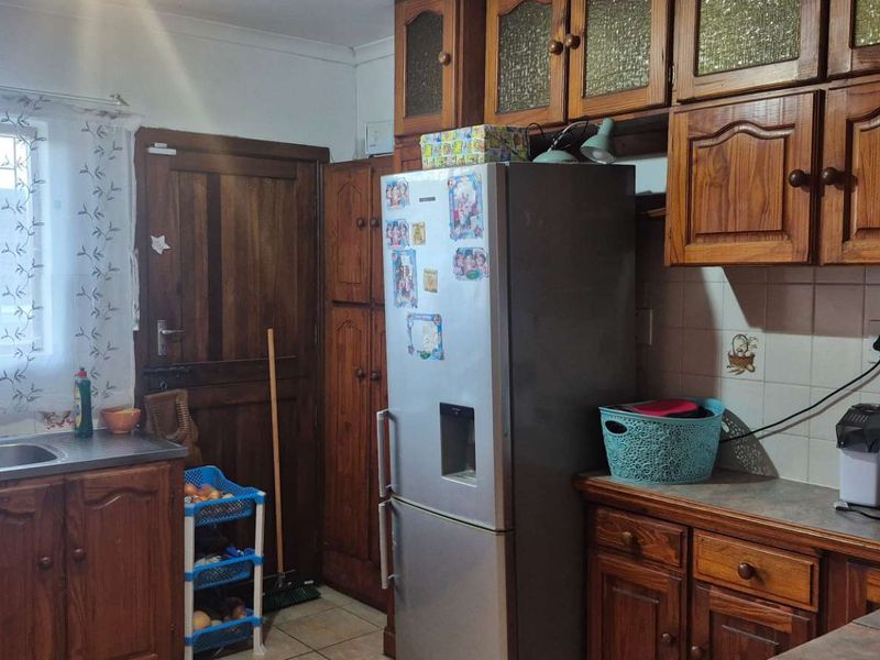 Perfectly Positioned! - Photo 4