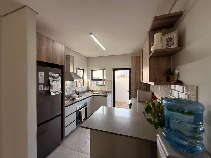 3 Bedroom Home for Long Term Rental in Hartland Lifestyle Security Estate - Photo 8