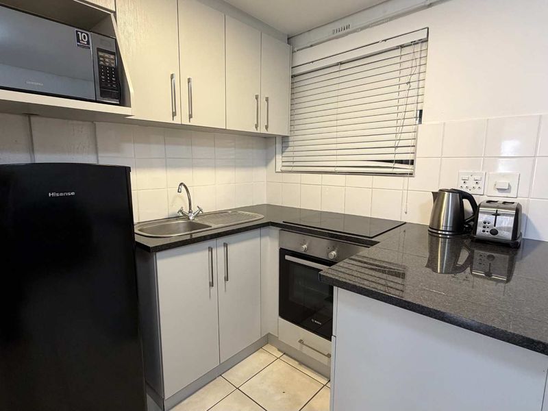 Furnished Two-Bedroom Apartment to Rent - Photo 3