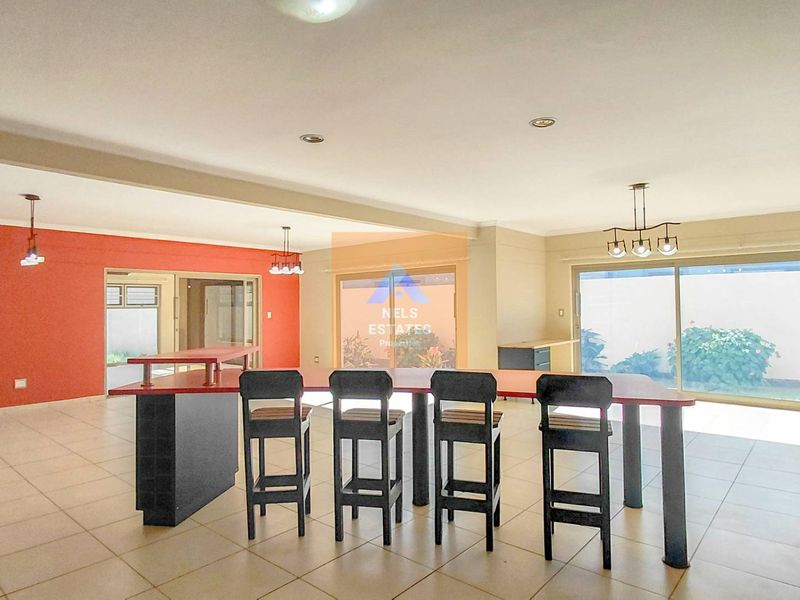 Family Home To Rent in Ocean View, Swakopmund - Photo 9