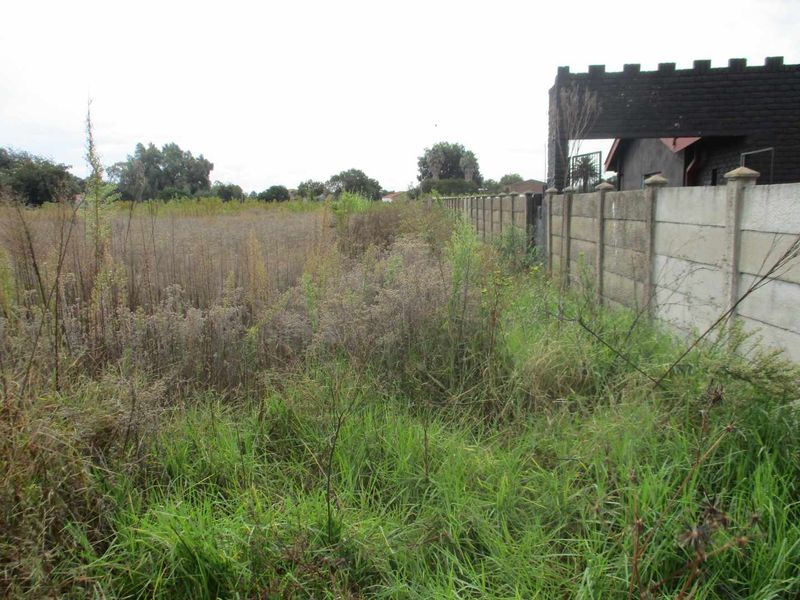 SERVICES ALREADY IN PLACE - Photo 3