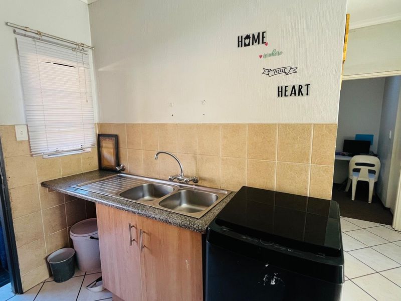 Move in ready apartment - Photo 5