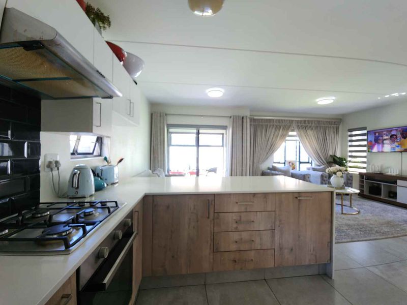 Modern Double-storey 3-Bedroom Cluster Home - Photo 10