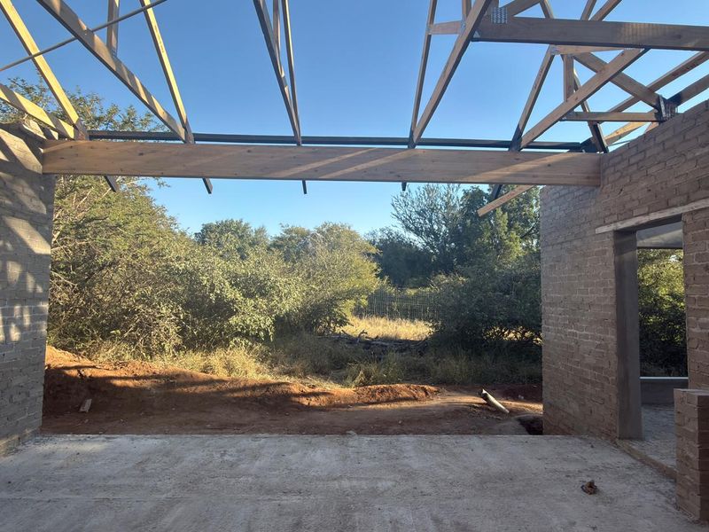 New, 4-Bedroom Family Home – under construction in Blyde Wildlife Estate - Photo 5