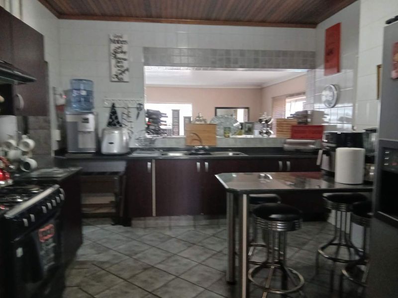 Entertainers Home for Sale - Photo 9