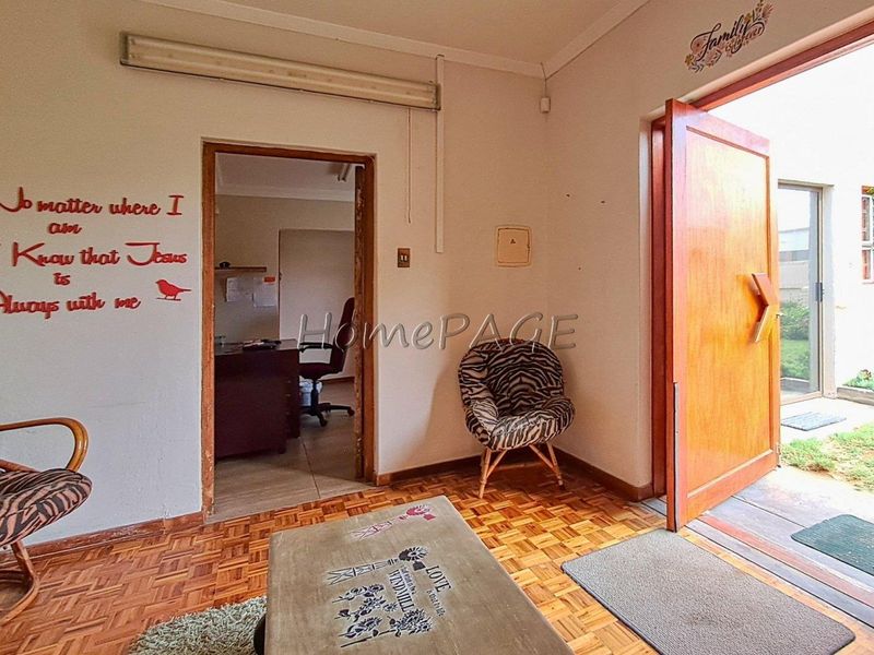 Lagoon, Walvis Bay:  Neat 3 Bedr Home is for Sale - Photo 10