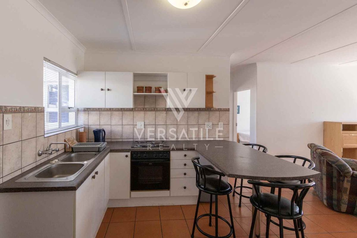 Townhouse For Sale - Photo 4
