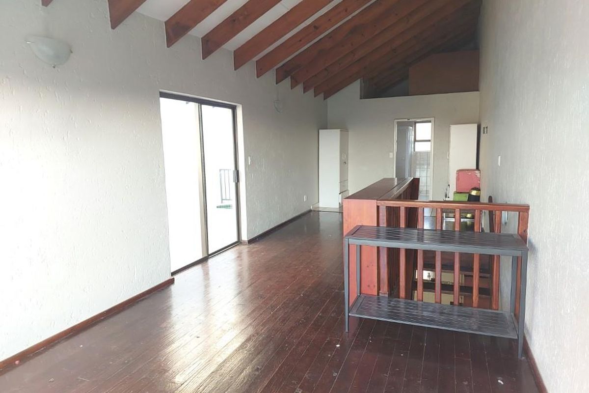 2 BEDROOM DUPLEX APARTMENT FOR SALE IN PAULSHOF - Photo 4