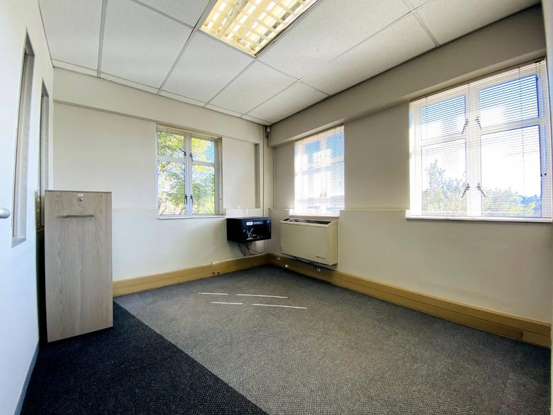 Professional Office Space in Fourways, Waterford Office Park – Semi-Furnished! - Photo 6
