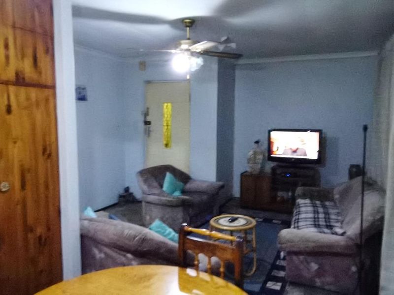 Explore this Flexible 2-Bedroom Home in Prime Spot! - Photo 5