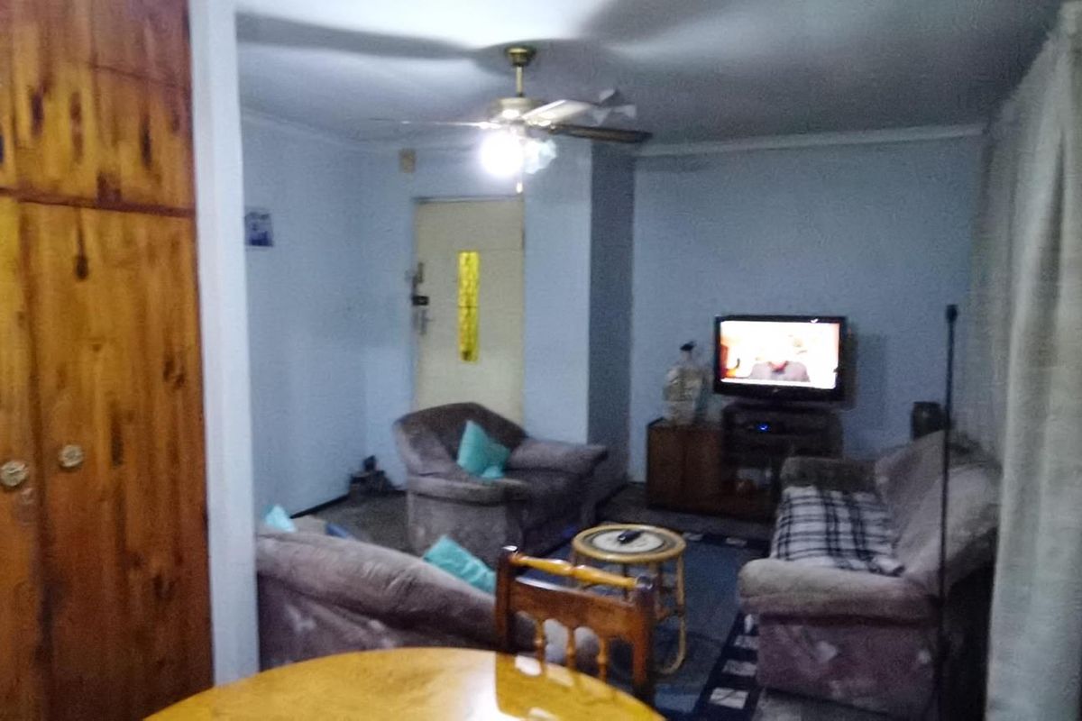 Explore this Flexible 2-Bedroom Home in Prime Spot! - Photo 5