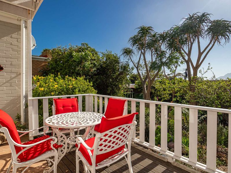 4 Bedrooms & Study - Photo 6