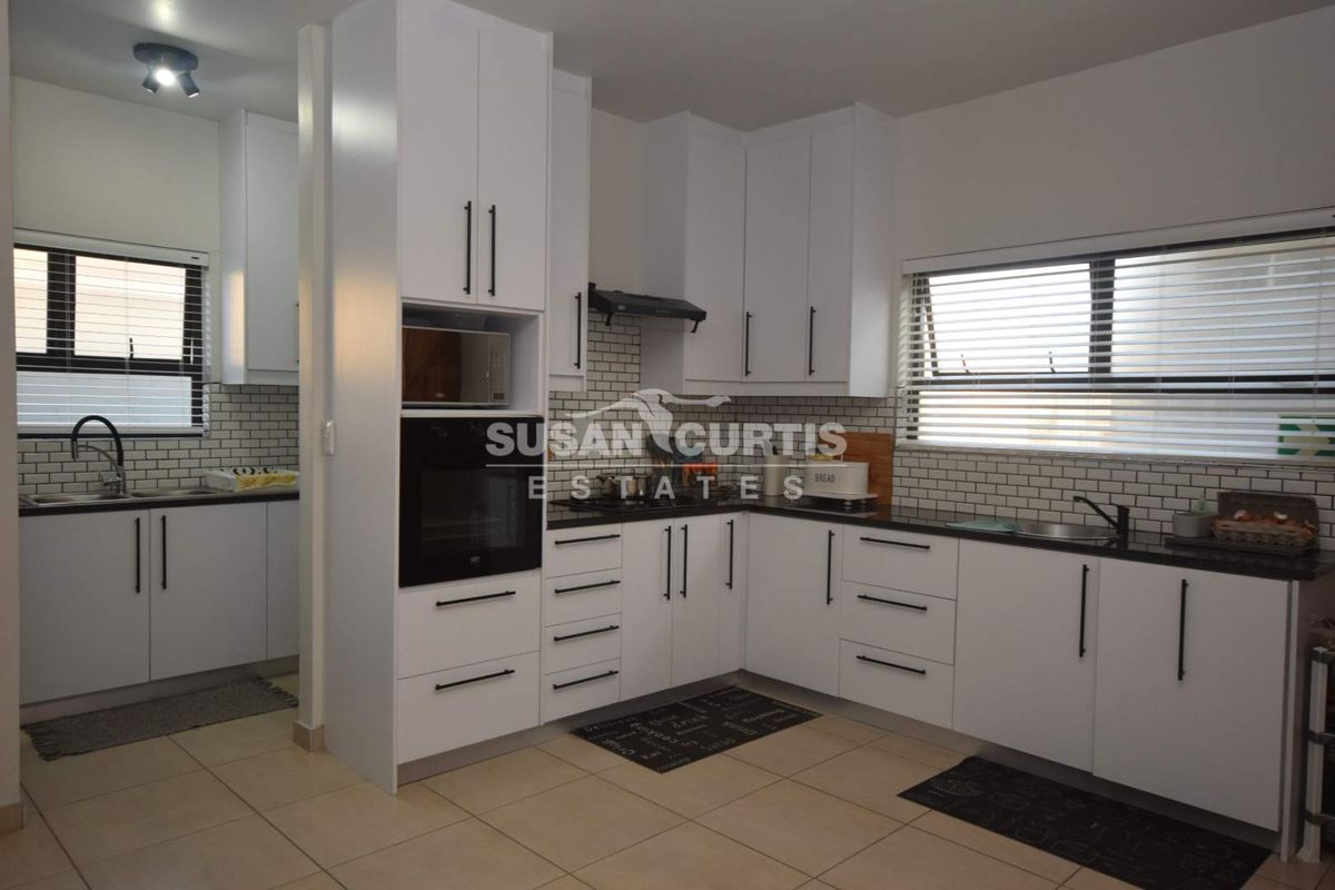 3 BEDROOM HOUSE IN MILE 4 FOR SALE - Photo 3