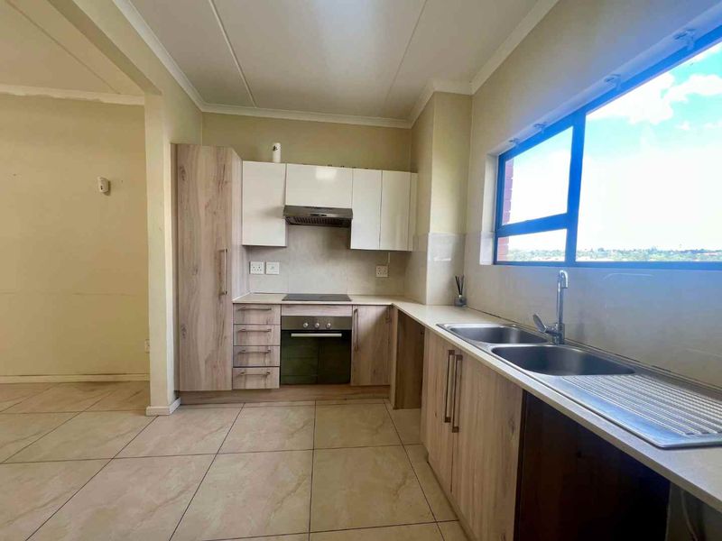Live Large: 116m2 Apartment with Modern Touches & Family Perks! - Photo 6