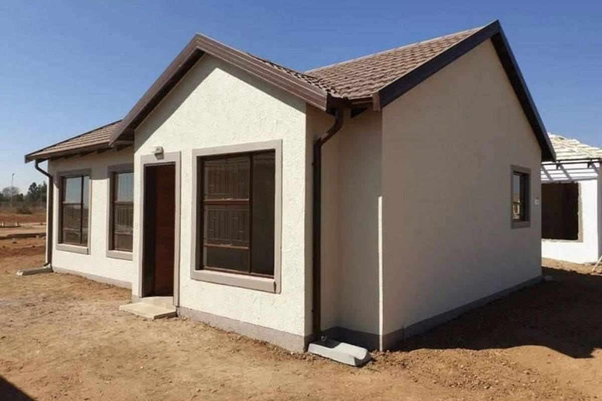 Own a brand-new full title home from only R7 500 per month, set within three well-positioned developments in fast-growing neighbourhoods. - Photo 2