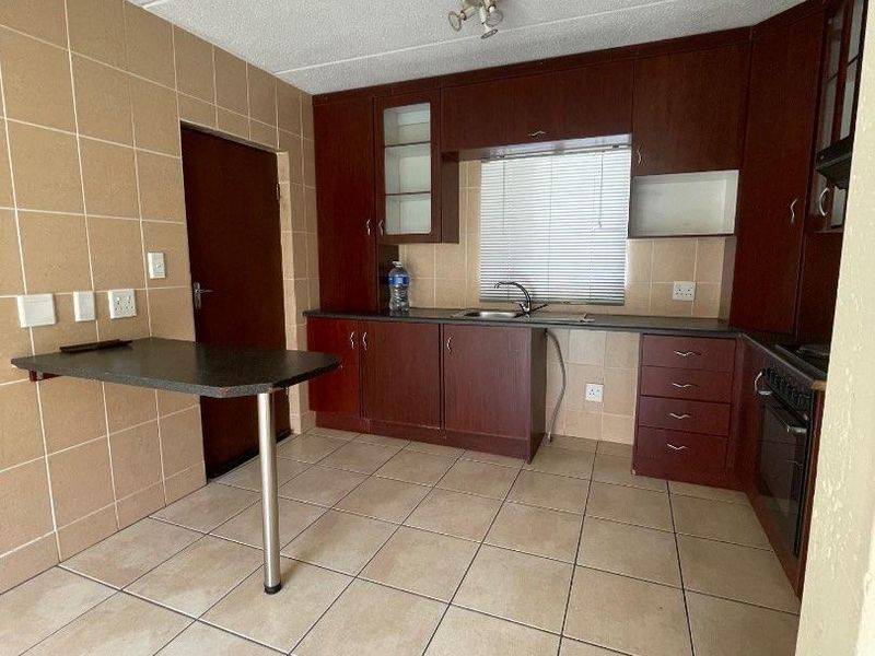 Ground Floor 2-Bedroom Apartment in Ormonde View Estates - Photo 6
