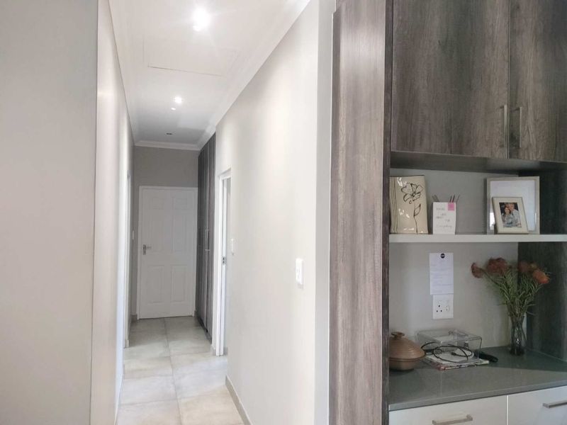 Modern 2-Bedroom Townhouse in New Development in Prime area - Photo 7