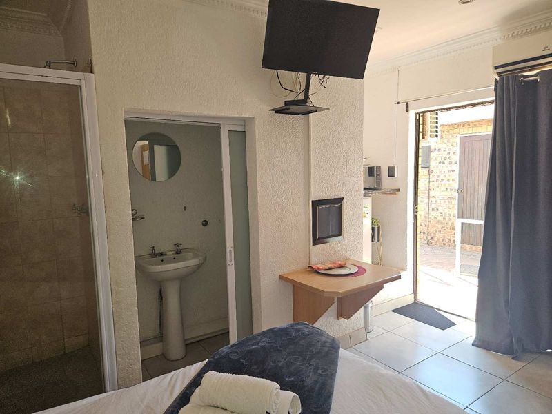 Investment Opportunity in Royldene - Photo 3