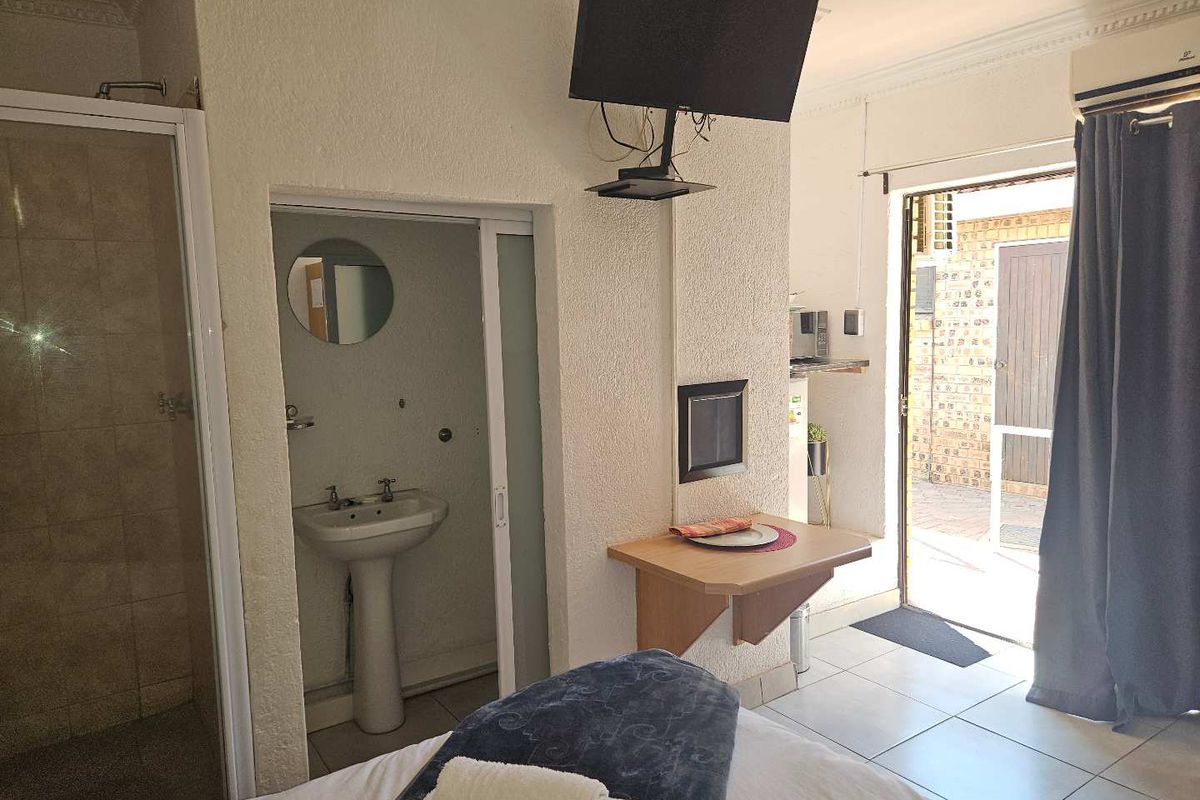 Investment Opportunity in Royldene - Photo 3