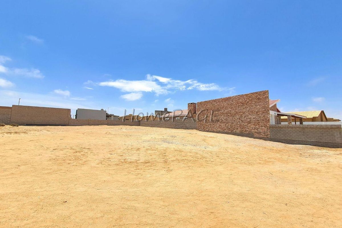 Ext 10, Henties Bay:  Vacant plot is for sale - Photo 2