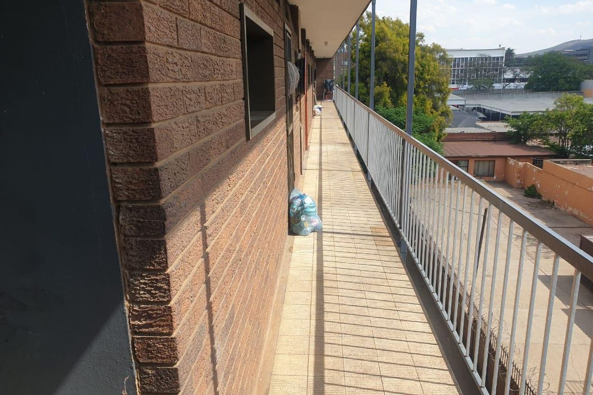 WHAT A GEM !! - Photo 5