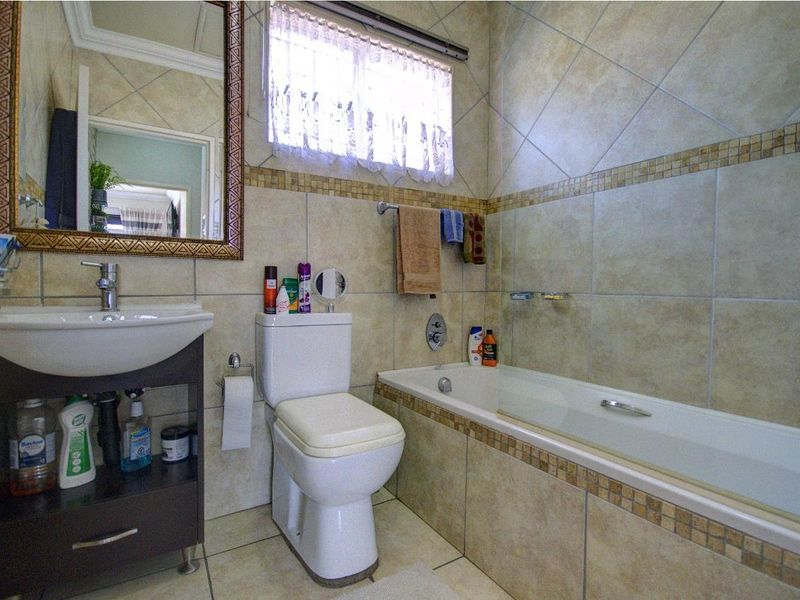 Immaculate Living! - Photo 9