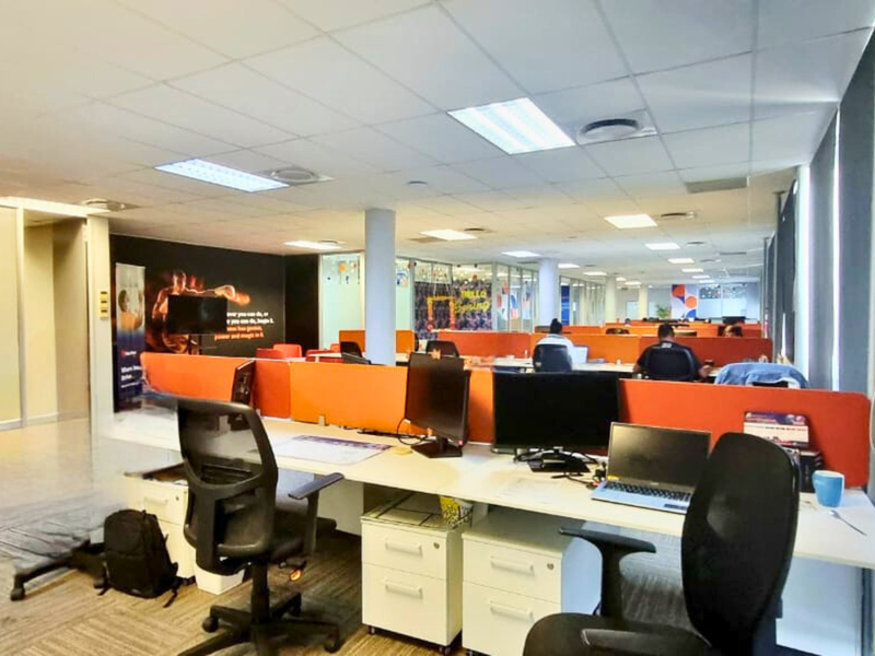 ±320 m2 first-floor HQ office in La Lucia Ridge. Gross R170/m2 (ex VAT). Fibre, lift, backup power & water, security. Avail. 01 Feb 2026 - Photo 4