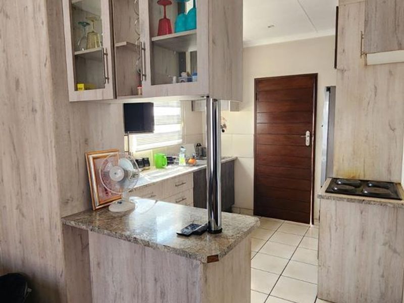 3 Bedroom House For Sale in Vanderbijlpark CE7 - Photo 3