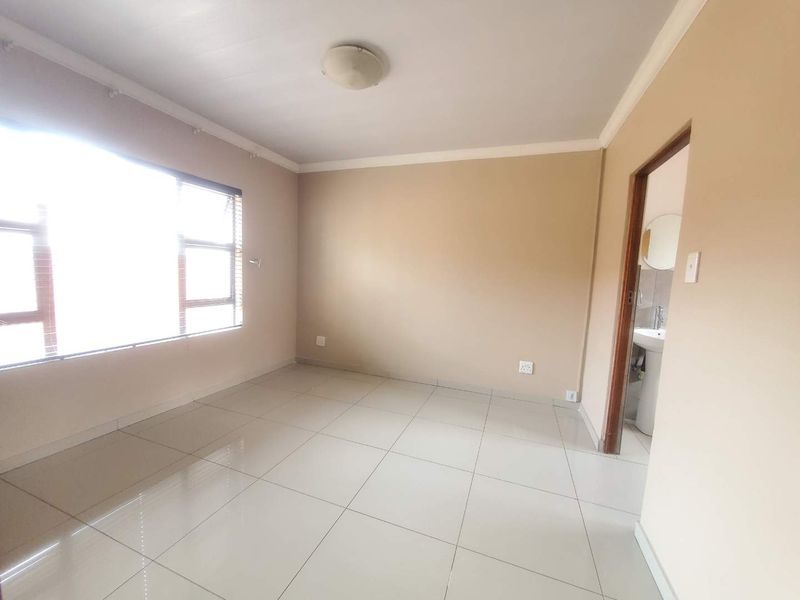 Embrace elegance and safety in Groblers Park! - Photo 6