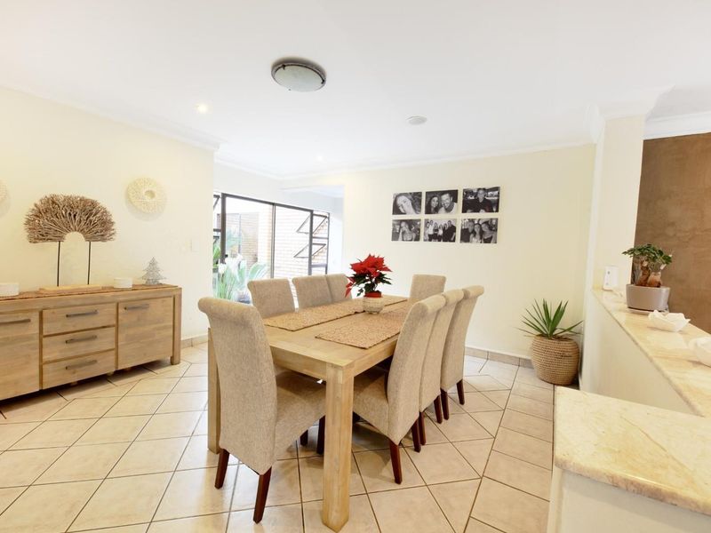 4 Bedroom For Sale in Woodhill Golf Estate - Photo 7