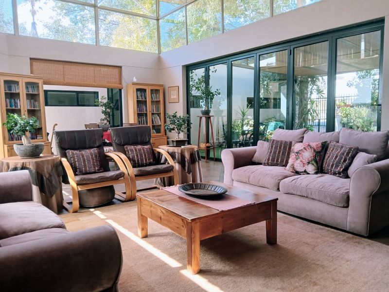 Luxe living with income potential 😊 - Photo 5