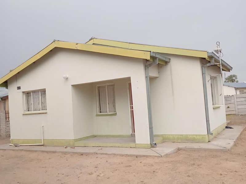 2 BEDROOM HOUSE FOR SALE - Photo 2