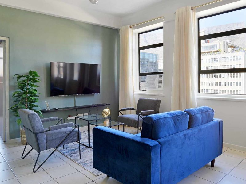 Furnished 2 Bedroom Apartment With Mountain Views! - Photo 2