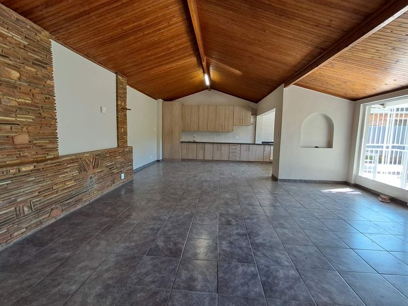 Newly Renovated 4-Bedroom, 2 bath Home in Waverley - Photo 4