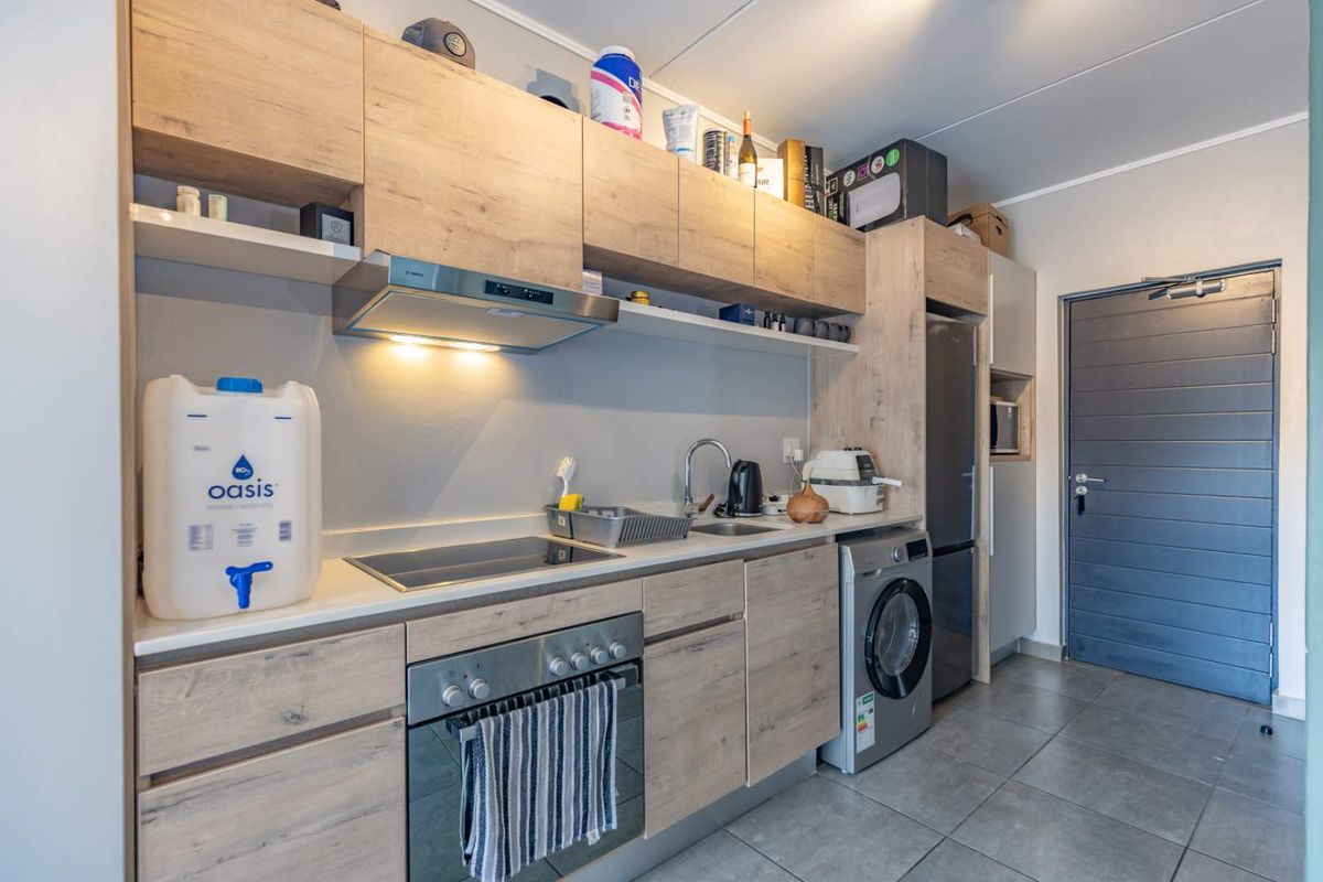 Contemporary Studio Apartment in Sought-After Menlo Park - Photo 4