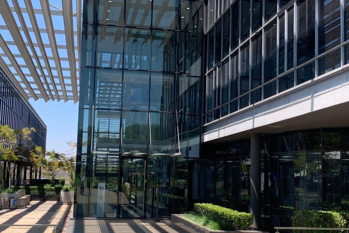 781m2 Woodmead North Offices To Let - Photo 2