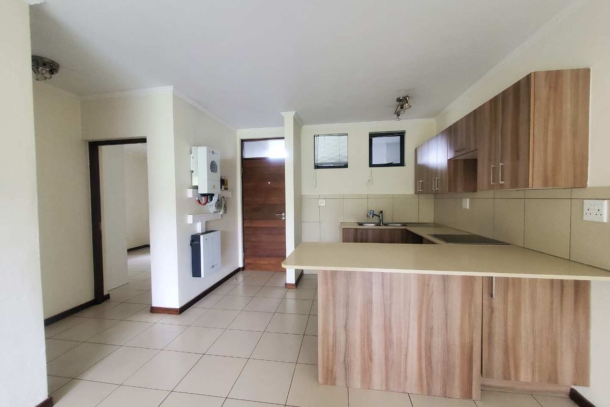 Stunning 2-Bedroom First-Floor unit with Golf course views - Photo 5