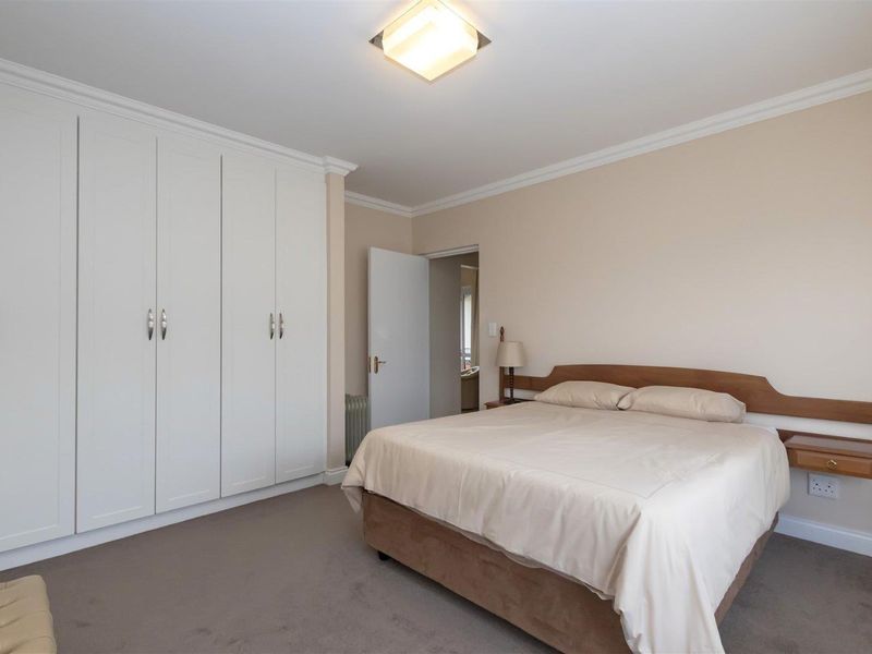 Charming three-bedroom home - Photo 9