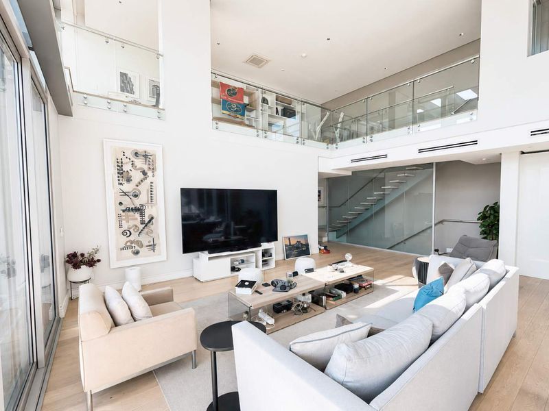 3 Bed Fully Furnished Penthouse for Rent in Sandown - Photo 5