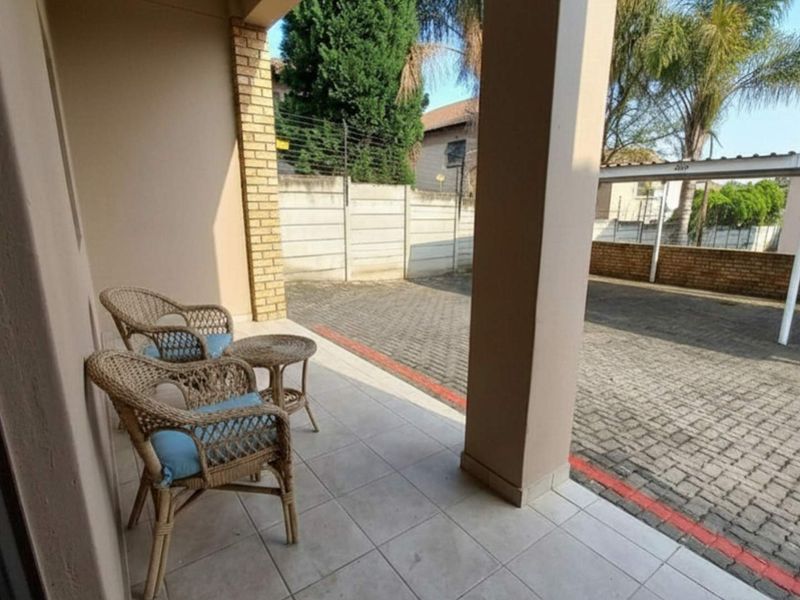 Charming 1-Bedroom Apartment in Woodlands Gardens - Photo 8