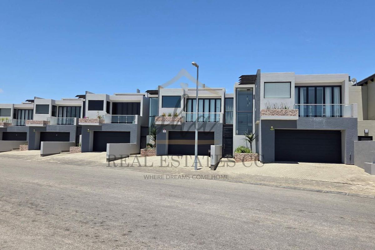3 Bedroom Townhouse for sale - Swakopmund (Kramersdorf) - Photo 4