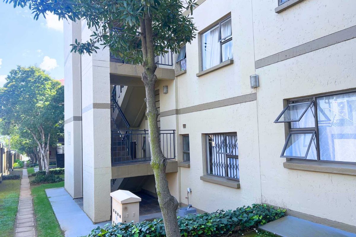 Two Bedroom apartment in LoneHill - Photo 4
