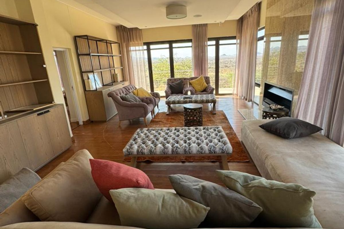 LUXE LIVING LIFE - Photo 4